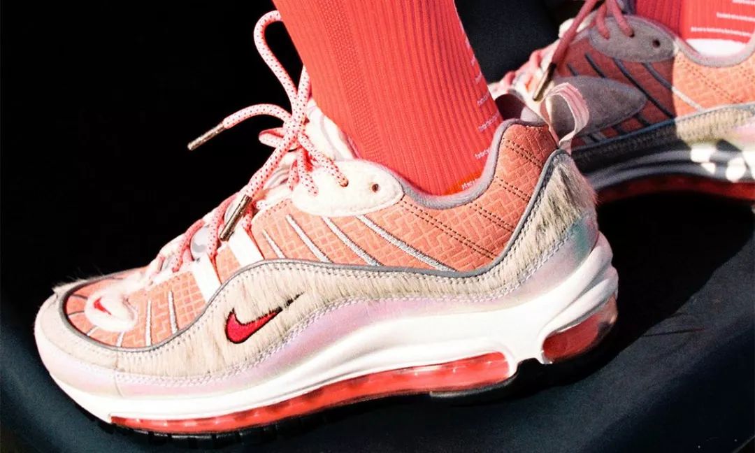 【整形人气】昆明都市丽人整形金海坤院长的双平面定制丰胸‘ky开元’(图2) ky开元集团